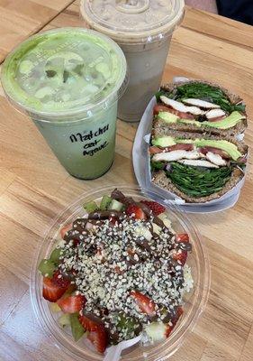 Pitaya bowl, cali sandwich, matcha latte - so yummy