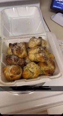 Garlic knots