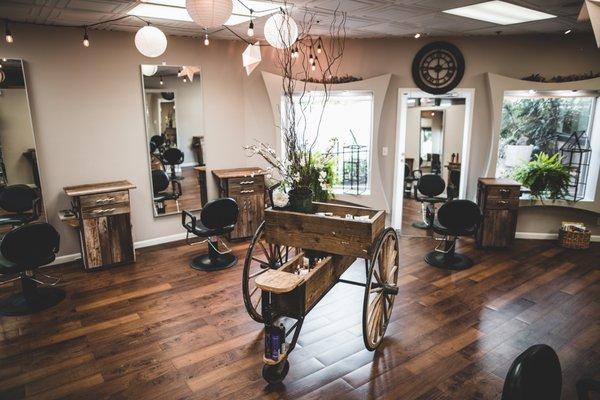 Má Belle Hair Salon / Clinical Skin Care