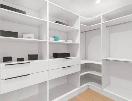 Walk-in Closet