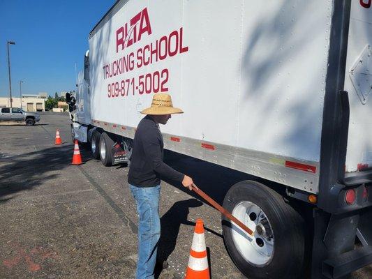 Right Lane Trucking Academy