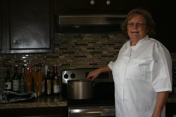 Sharon Cooking Homemade Italien Spaghetti Sauce