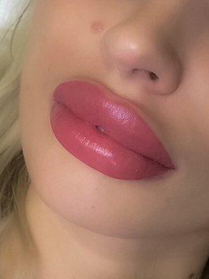 Full lip tattoo