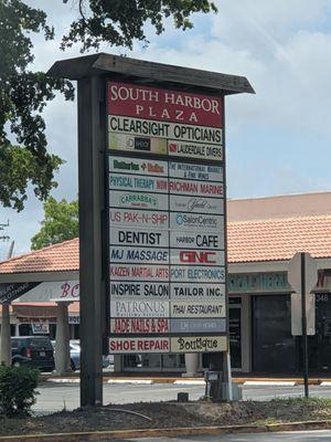 South Harbor Plaza, 17th Street Causeway, Fort Lauderdale