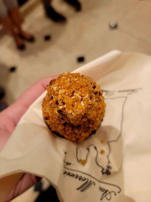 Le Magnifique with praline whipped cream coated with crushed caramelized almonds and hazelnuts. Tasty little snack.