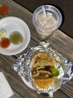 Tacos, salsas, horchata