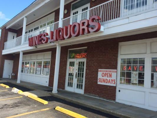 M & D Liquors