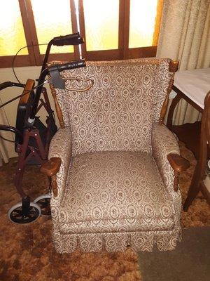 CHAIR AFTER: The client was very pleased that the chair can be used once again!!