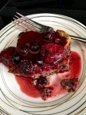 paleo french toast with berry compote