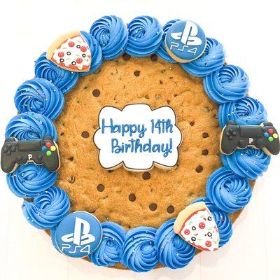 PlayStation and pizza theme cookie cake