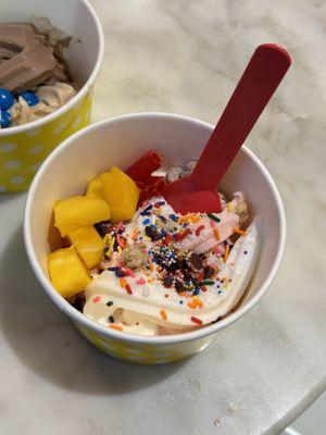 Toppings Yogurt