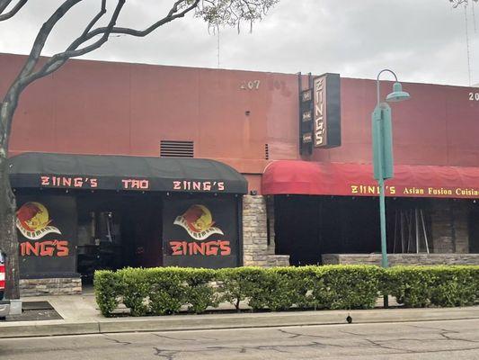 Ziing's Bistro & Bar