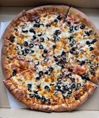 Large olive pizza