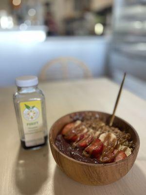 Berry Boost Açaí Bowl and Purify Juice