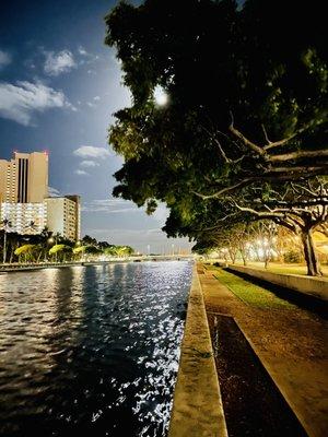 Ala Wai Promenade