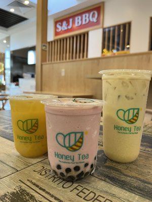 Mango Yakult (with lychee jelly), strawberry banana smoothie, mango milk tea (large size)