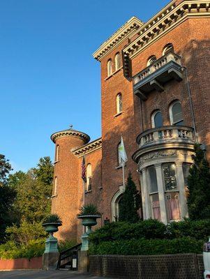 Litchfield Villa in Prospect Park