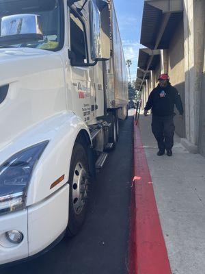 UNApologetic truck driver who couldn't give two F's