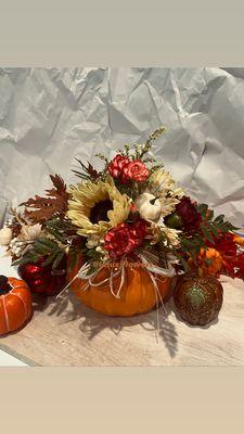 PUMPKIN ARRANGEMENTS! PERFECT FOR FALL!

Only at our shop
280 N Tustin St, Orange, CA 92868