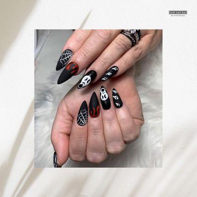 Halloween nails