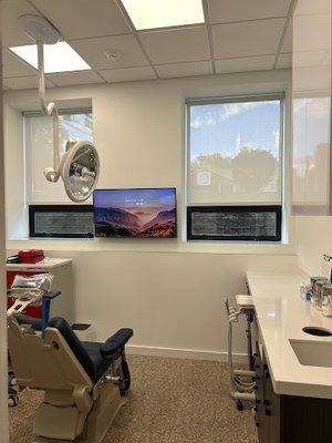 The patient room at Wisdom Oral Surgery in Fair Lawn, New Jersey.