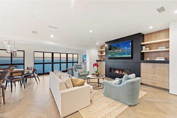 This is the living room area of 31711 Seacliff Drive Laguna Beach, Ca.