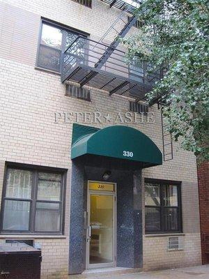 330 East 77th St - an HRM Management property