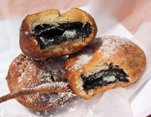 Surprisingly good deep fried Oreos, comes 3 per order. Wife wanted to come back and eat these again the next day