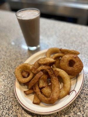 Beer Battered Onion Rings, Milkshake