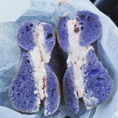 HANDS DOWN BEST BAGELS EVER... Blueberry bagel with Strawberry CC highly recommended