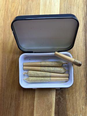 Sweet little AGL mini pre rolls for a short trip.