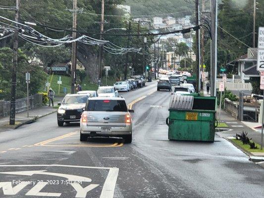 This one forcing the driver into the median... where oncoming traffic uses the median to turn in to Kuakini Hospital.