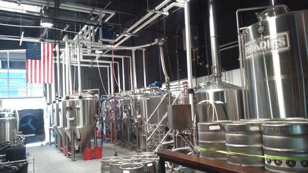 Nicely laid out brewing lab.