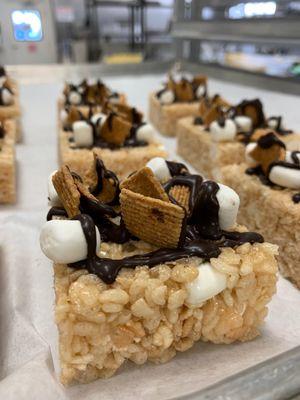 S'mores Rice Crispy Bars