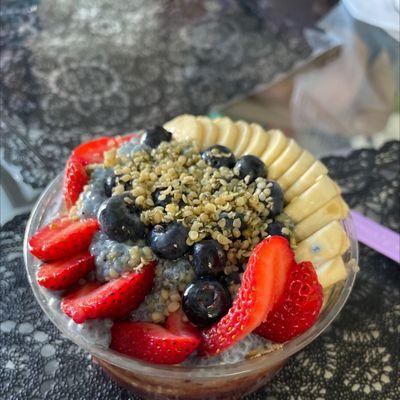 Read the reviews. Took the first bite...Delicious!!! Glad I found this place. I was craving for an açaí bowl this morning.. so happy