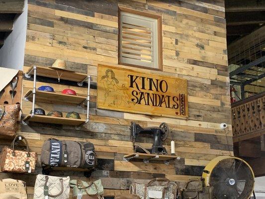 Kino Sandals