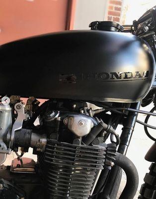 74' Honda CB550 matte with clear coat detail!