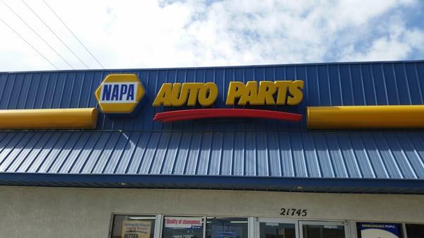 Napa Auto Parts on Highway 18 in Apple Valley.