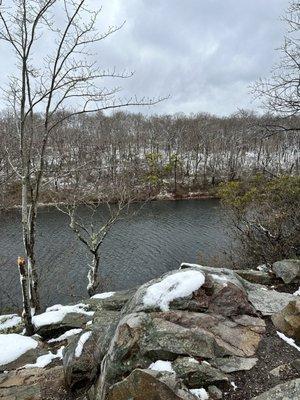 Garvey Springs Trail - Sunfish Pond (Worthington State Forest)