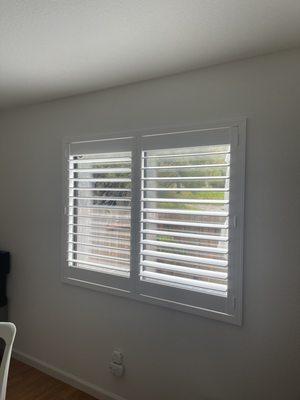 Hunter Douglas shutter