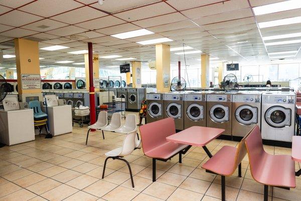 24-Hour Speedwash Laundromat