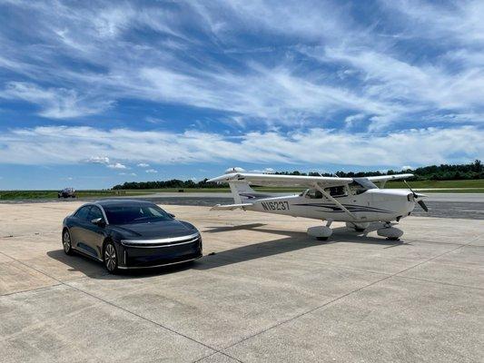 Lucid Air Grand Touring and Cessna 172