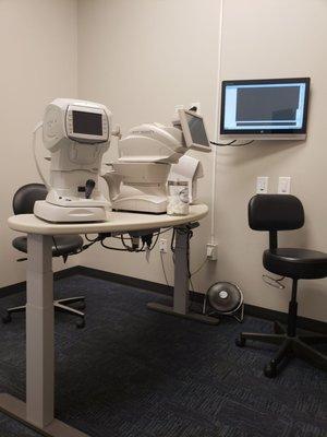 Eye testing room