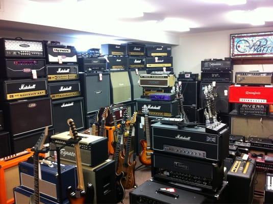 Holy amps!!! I'm in heaven!