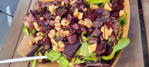 Vegan beet salad