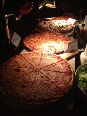 Our pizzas and salads at the wedding we recently catered!