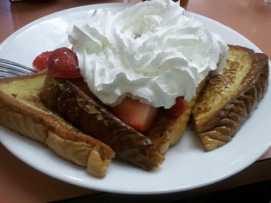 French Toast with strawberries & whip cream