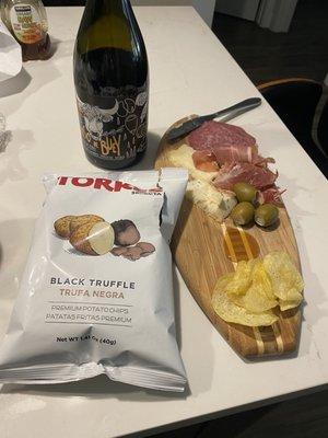 Mmmm cab sauv- Tempranillo under $20,  jamon Serrano, aged manchego , cabra al romero