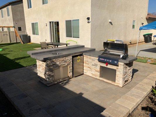 Bull Grills & Spas custom Outdoor kitchen