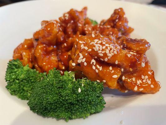 Chicken sesame made with white meat which looks totally different from that made with dark meat